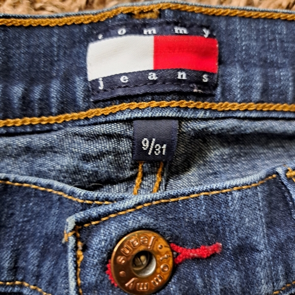 Vtg 90's EUC Tommy Hilfiger Bootcut Embroidered Mid/Lowrise Jeans 28" waist - Picture 3 of 8